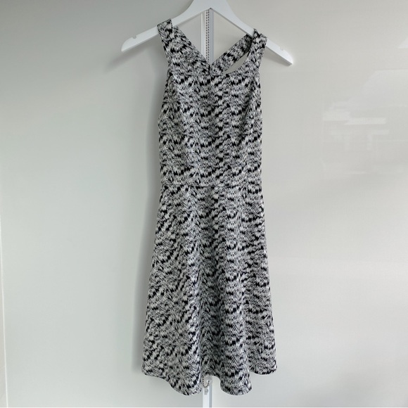 Jessica Simpson Black and White Cocktail Dress Size 4 - Picture 1 of 14